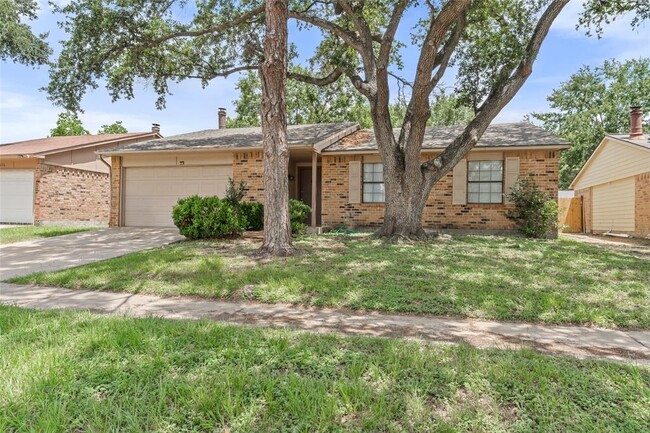 Building Photo - 17622 Autumn Hills Dr