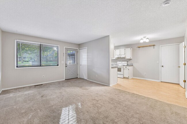 Foto del edificio - 13316 Zenith Ln