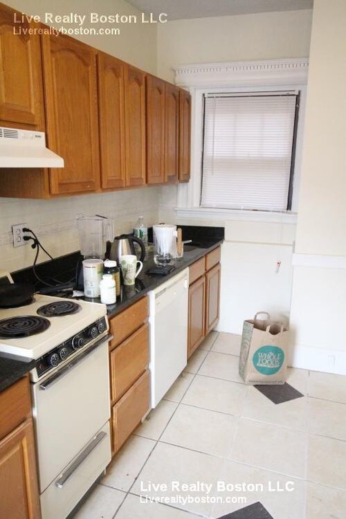 Foto del edificio - 148 Hemenway St