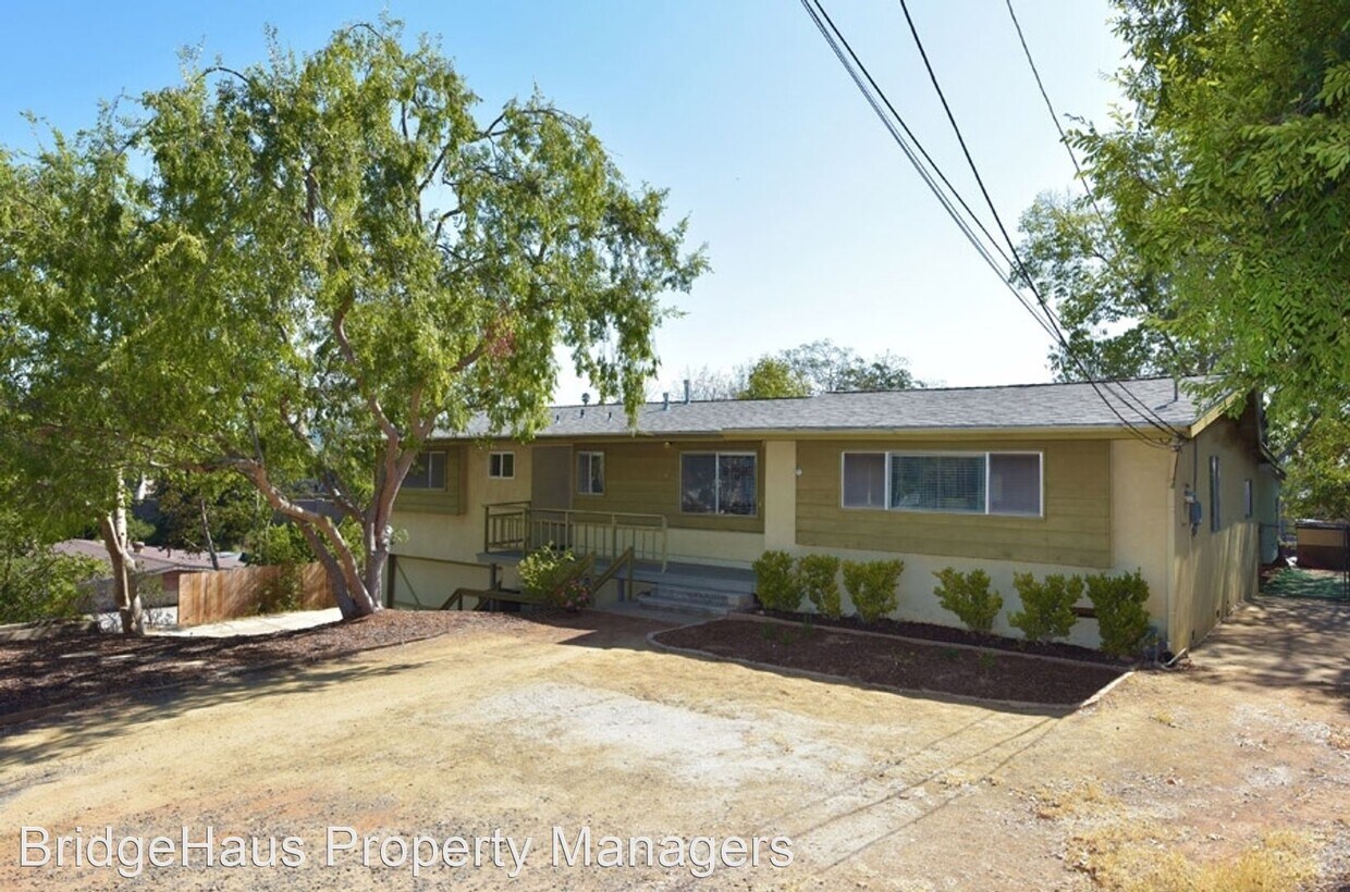 Primary Photo - 4 br, 3 bath House - 2120 Bernardo Ave