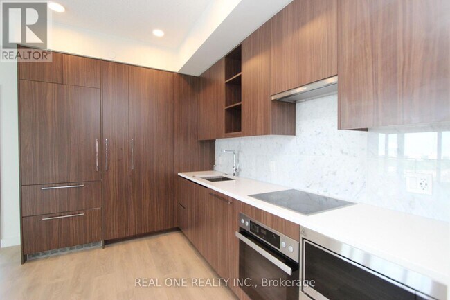 Building Photo - 85 McMahon Dr