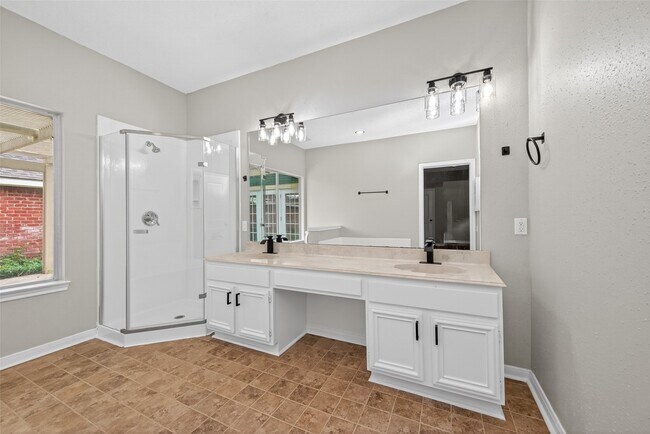 Building Photo - 4735 Cashel Glen Dr
