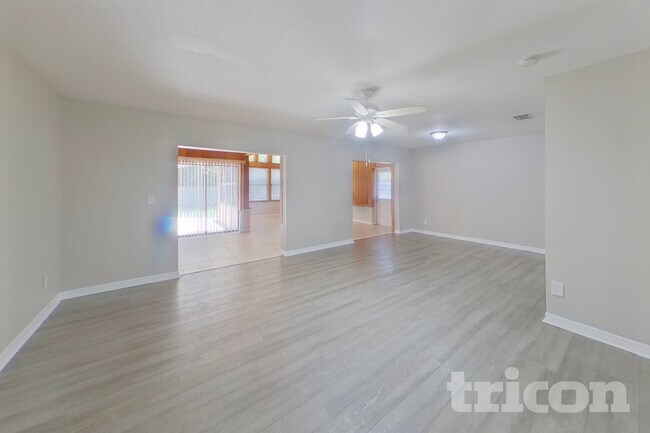 Foto del edificio - 14314 Ravenwood Ln