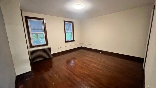 Master bedroom - 1315 Labelle Ave