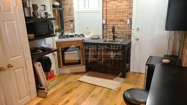 Building Photo - 1605 Lemmon St