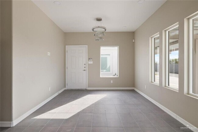 Foto del edificio - 18 Frio Ave