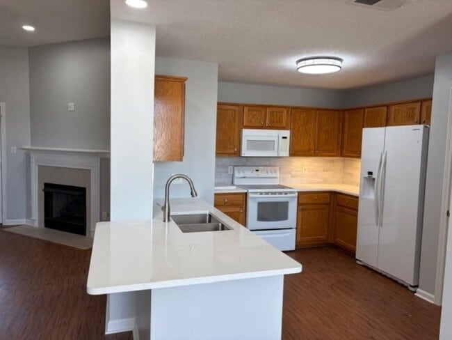 Building Photo - 1139 Breezy Valley Dr