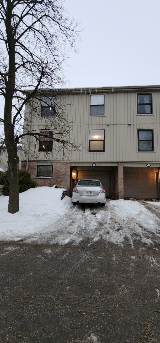 Building Photo - 93 Janefield Ave