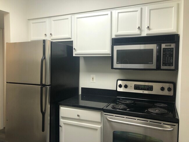Kitchen 1 - 1734 Ascot Way