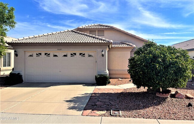Building Photo - 10529 W Runion Dr