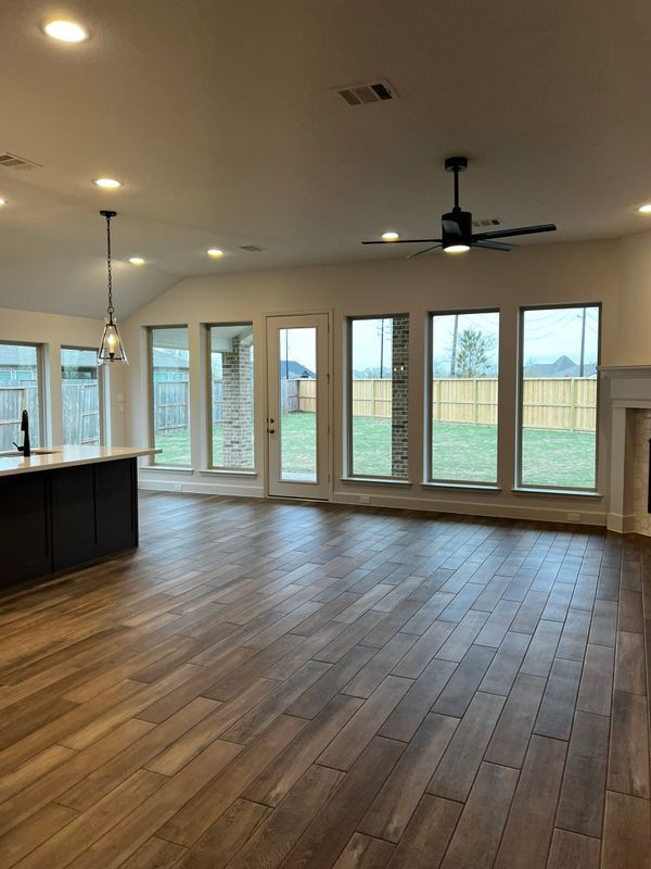 Foto del edificio - 9827 Starry Night Ln