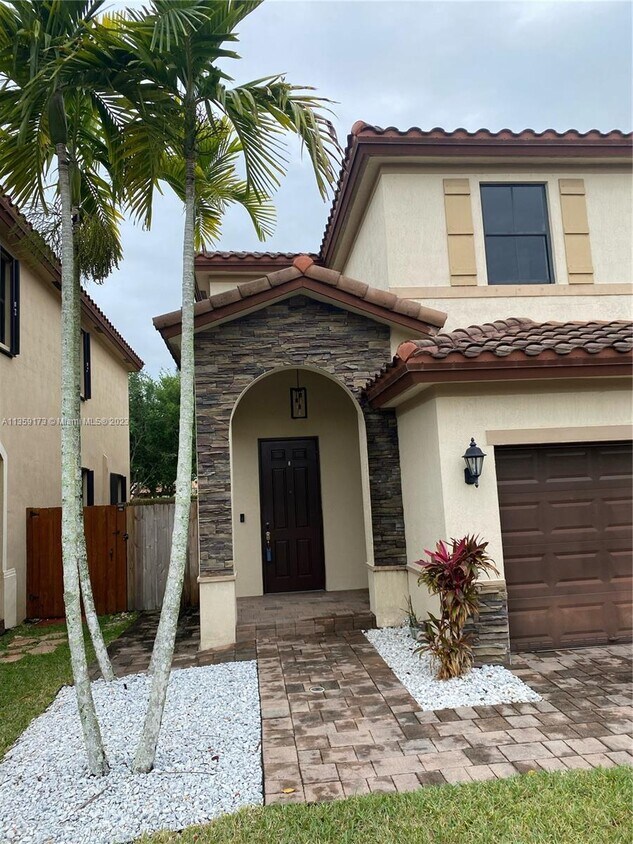 Foto del edificio - 584 SE 33rd Terrace