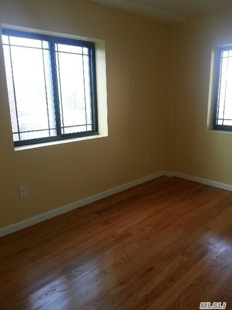 Foto del edificio - 106-4 Northern Blvd