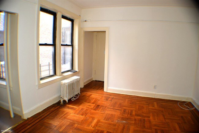 Building Photo - 2716 Newtown Ave