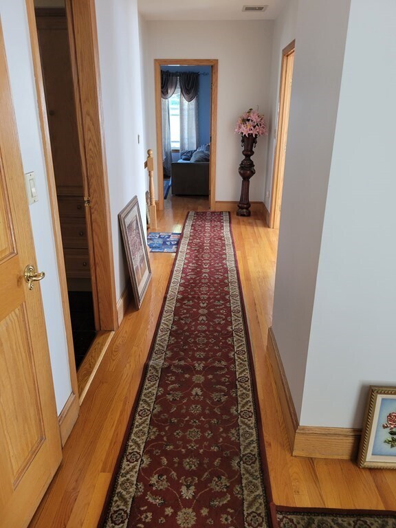 Building Photo - 150 Walnut St