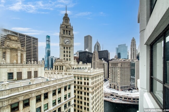 Building Photo - 405 N WABASH