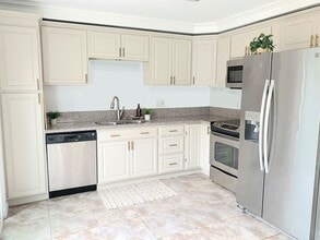 Building Photo - 10619 Escobar Dr