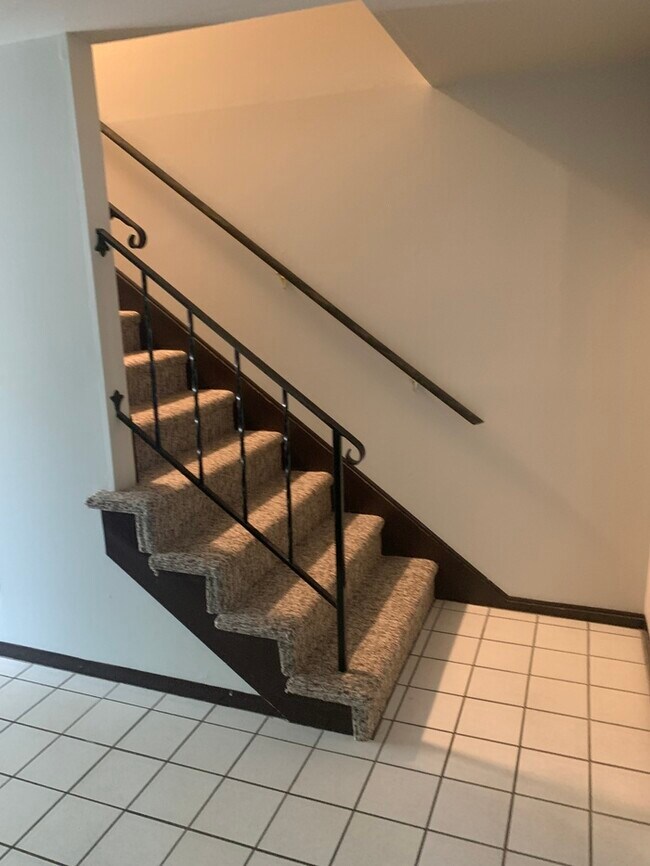 Foto del edificio - 621 N Terrace Dr