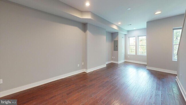 Foto del edificio - 16 R St NW