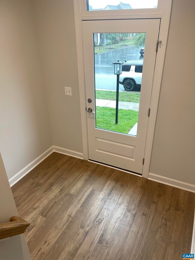 Building Photo - 5178 Golf Dr