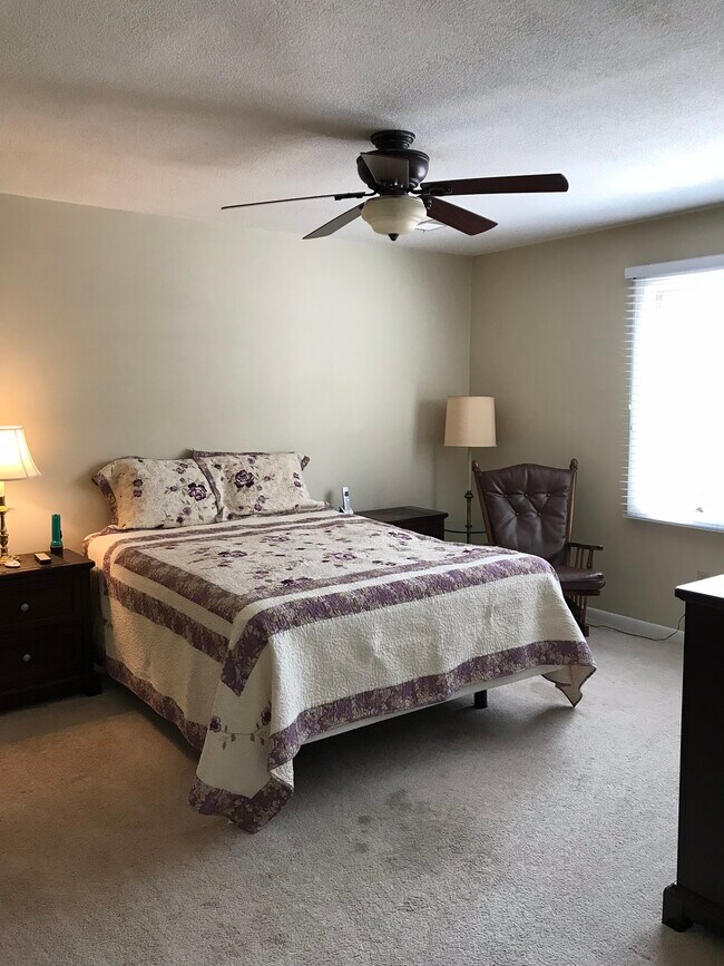 Foto del edificio - 671 S Haywood St