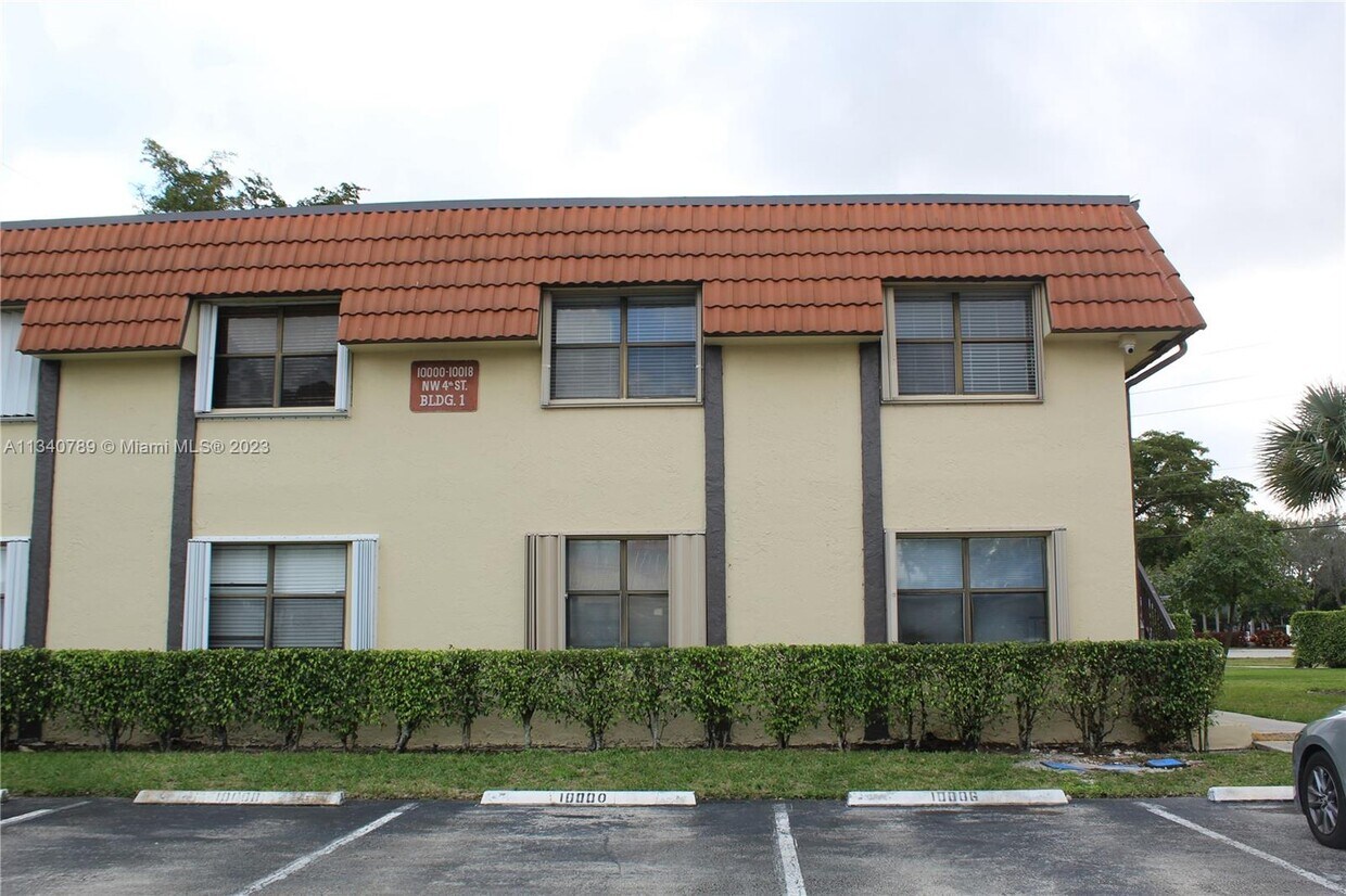 10016 NW 4th St Unit 201, Pembroke Pines, FL 33024 Condo for Rent in