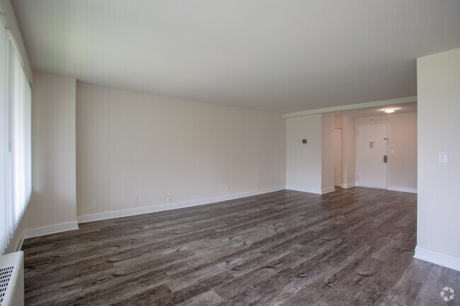 Living Room - Premier at Cherry Hill