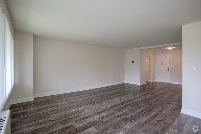 Living Room - Premier at Cherry Hill