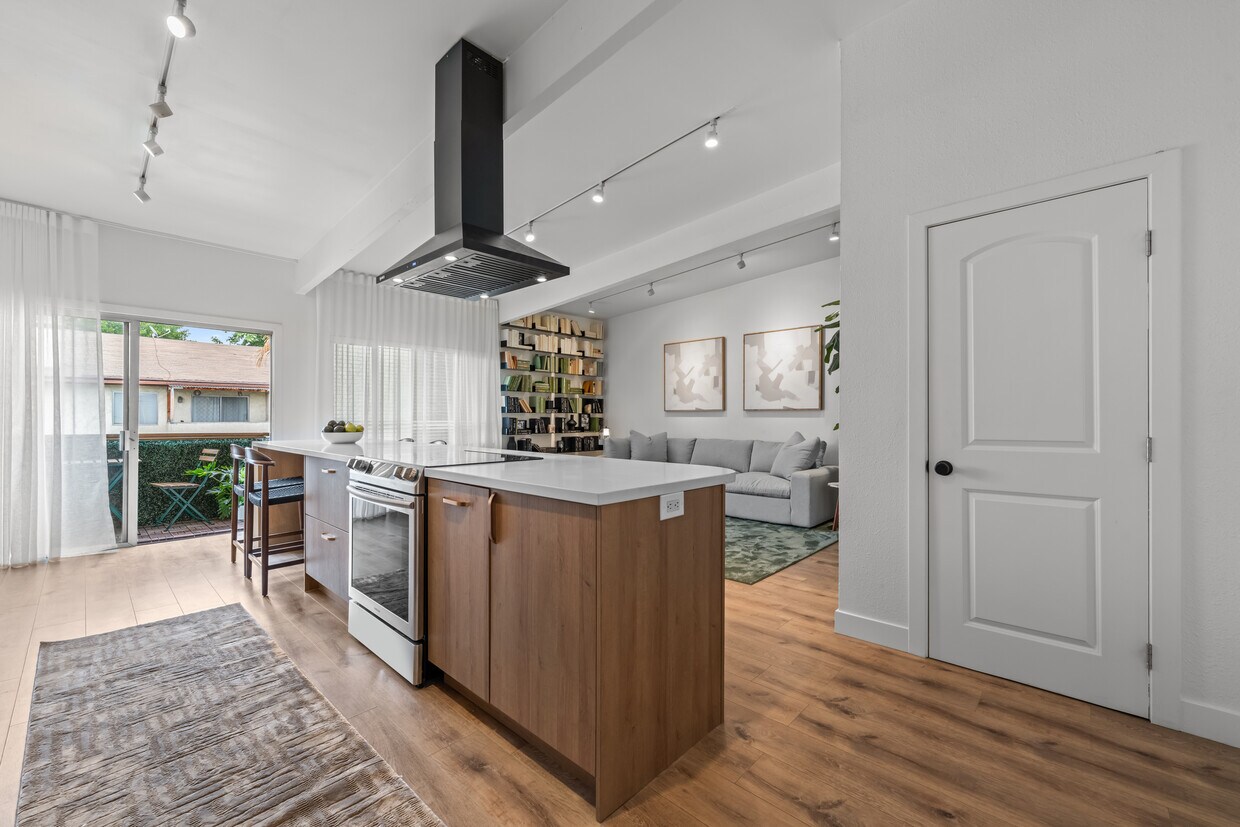 12014 Kling St Unit 21, Valley Village, CA 91607 Condo for Rent in