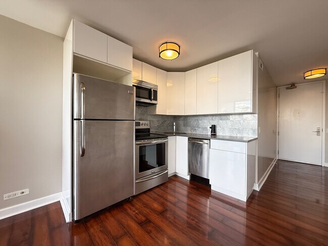 Foto del edificio - 4343 N Clarendon Ave