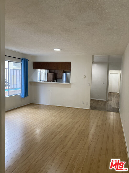 Foto principal - 1418 S Bentley Ave