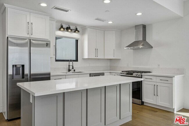 Foto del edificio - 6521 Homewood Ave