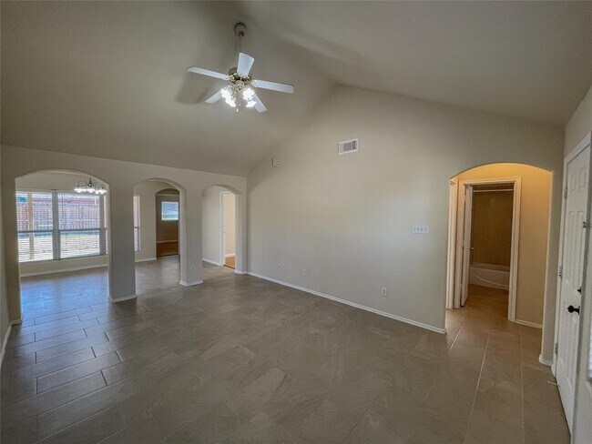 Building Photo - 506 Birch Cluster Ct
