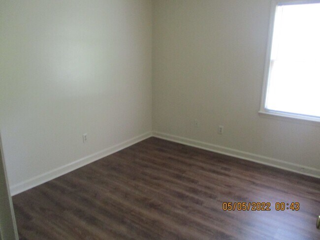 Building Photo - 1915 Buck Ln