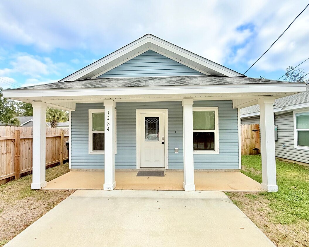 Primary Photo - Modern Two-Bedroom Home
