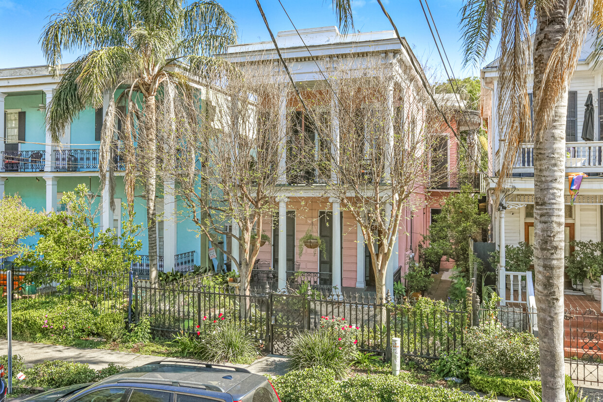 Primary Photo - 1251 Esplanade Ave