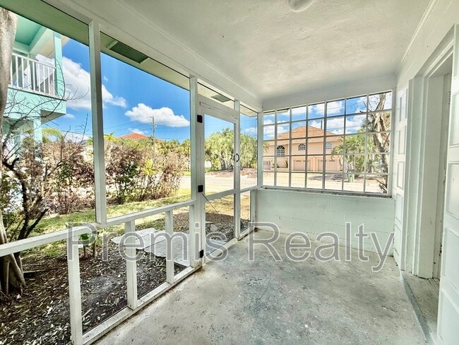 Building Photo - 7960 Boca Ciega Dr