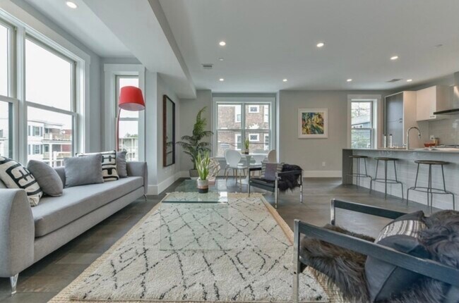 Foto del edificio - 125 Stoughton St