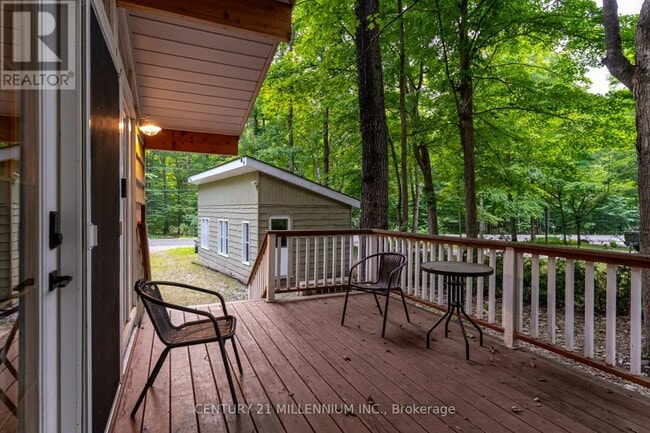 Building Photo - 105 Silver Birch Dr