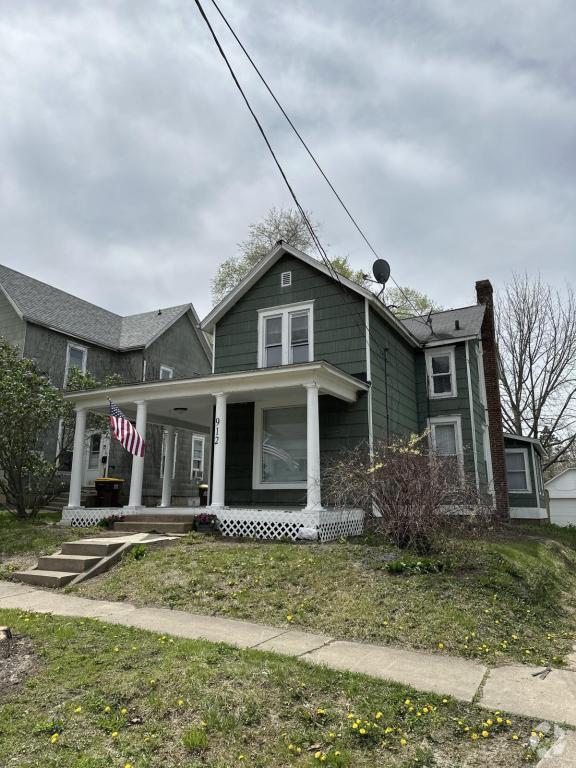 Building Photo - 912 S Walnut Ave