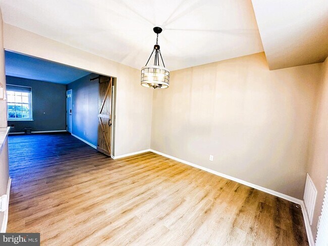 Foto del edificio - 42 Michael Rd