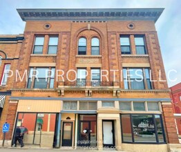 Building Photo - 400 E Coolbaugh St