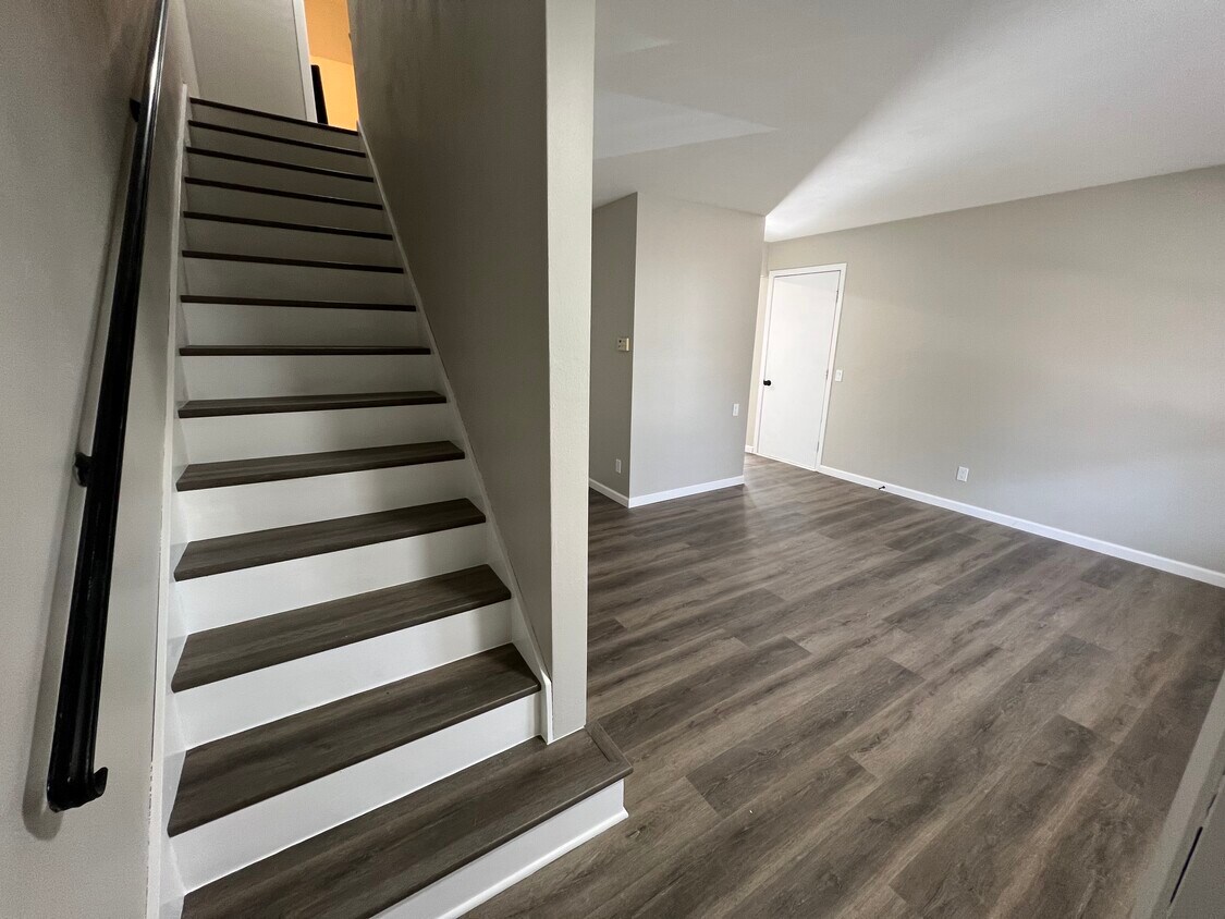 Stairs and Living Room - 2951 Traceway Dr