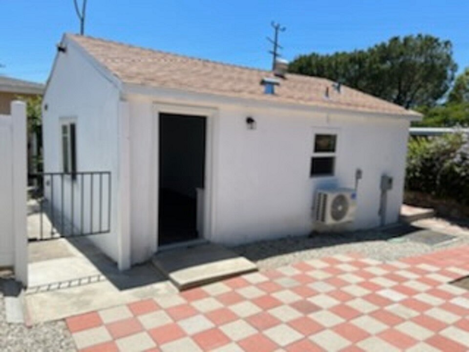 10435 Las Lunitas Ave, Tujunga, CA 91042 House for Rent in Tujunga