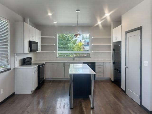 Building Photo - 5516 Arnhem Way