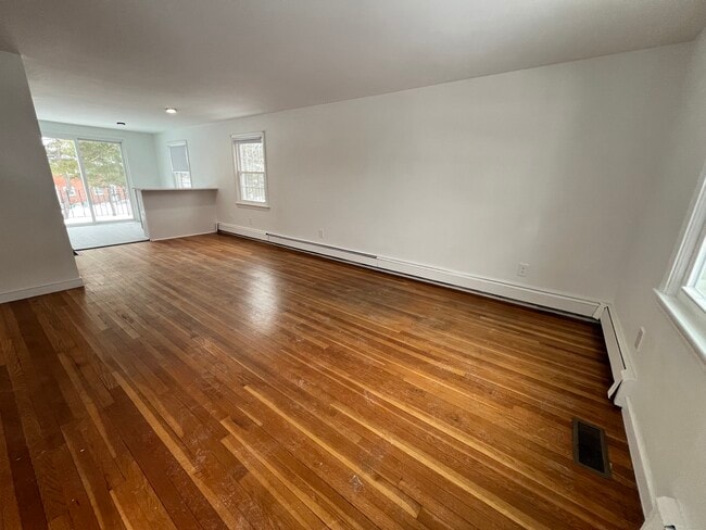 Building Photo - 36 Hill Rd