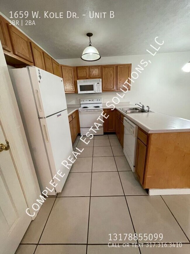 Building Photo - 1659 W Kole Dr