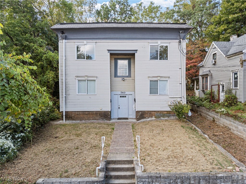 740 Fern St Akron, OH 44307 – photo 1