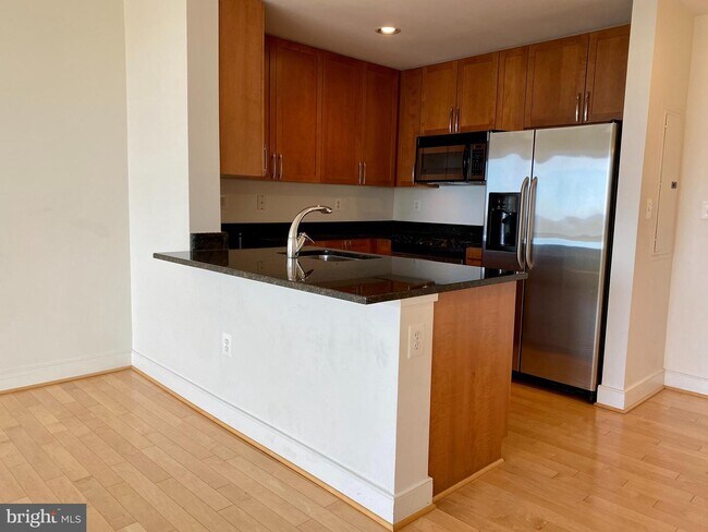 Building Photo - 4101 Albemarle St NW