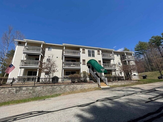 Foto del edificio - 99 Mammoth Rd